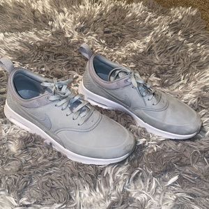 Nike gray sneakers